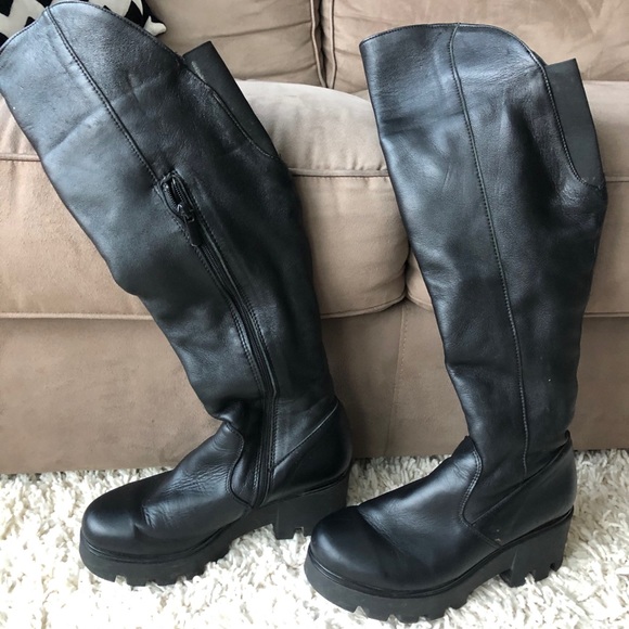 Black leather winter boots - Picture 4 of 6